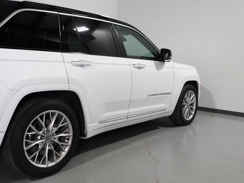 2023 Jeep Grand Cherokee 4xe Summit *ADVANCED PROTECH GROUP, HEADS-UP DISPLAY, NAVIGATION, ADAPTIVE CRUISE, SAFETY ALERTS, 360 CAMERAS, PANO MOONROOF, LEATHER, CLIMATE/MASSAGE SEATS, MCINTOSH AUDIO, ANDROID & APPLE Round Rock TX