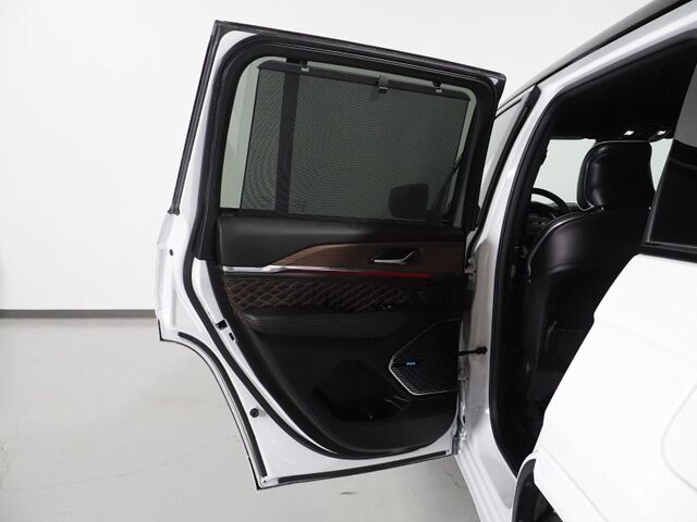 2023 Jeep Grand Cherokee 4xe Summit *ADVANCED PROTECH GROUP, HEADS-UP DISPLAY, NAVIGATION, ADAPTIVE CRUISE, SAFETY ALERTS, 360 CAMERAS, PANO MOONROOF, LEATHER, CLIMATE/MASSAGE SEATS, MCINTOSH AUDIO Round Rock TX