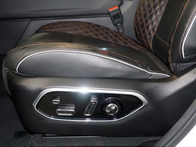 2023 Jeep Grand Cherokee 4xe Summit Reserve *HEADS-UP DISPLAY, NAVIGATION, ADAPTIVE CRUISE, SAFETY ALERTS, 360 CAMERAS, PANO MOONROOF, PALERMO LEATHER, CLIMATE/MASSAGE SEATS, HTD STEERING, PSNGR DISPLAY, AUTOMATIC PARKING, MCINTOSH AUDIO, ANDROID & APPLE Round Rock TX