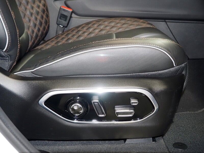 2023 Jeep Grand Cherokee 4xe Summit Reserve *HEADS-UP DISPLAY, NAVIGATION, ADAPTIVE CRUISE, SAFETY ALERTS, 360 CAMERAS, PANO MOONROOF, PALERMO LEATHER, CLIMATE/MASSAGE SEATS, HTD STEERING, PSNGR DISPLAY, AUTOMATIC PARKING, MCINTOSH AUDIO, ANDROID & APPLE Round Rock TX