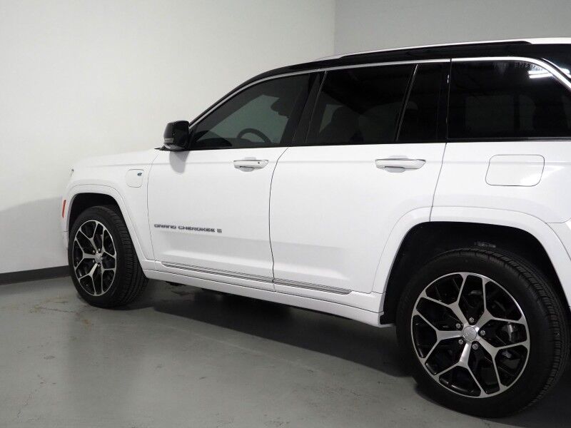 2023 Jeep Grand Cherokee 4xe Summit Reserve *HEADS-UP DISPLAY, NAVIGATION, ADAPTIVE CRUISE, SAFETY ALERTS, 360 CAMERAS, PANO MOONROOF, PALERMO LEATHER, CLIMATE/MASSAGE SEATS, HTD STEERING, PSNGR DISPLAY, AUTOMATIC PARKING, MCINTOSH AUDIO, ANDROID & APPLE Round Rock TX