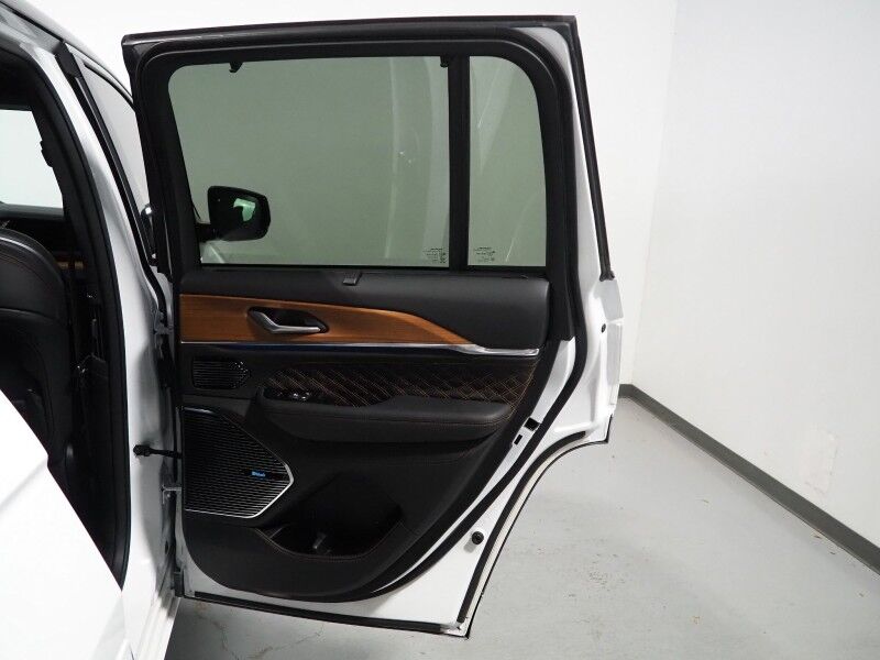 2023 Jeep Grand Cherokee 4xe Summit Reserve *HEADS-UP DISPLAY, NAVIGATION, ADAPTIVE CRUISE, SAFETY ALERTS, 360 CAMERAS, PANO MOONROOF, PALERMO LEATHER, CLIMATE/MASSAGE SEATS, HTD STEERING, PSNGR DISPLAY, AUTOMATIC PARKING, MCINTOSH AUDIO, ANDROID & APPLE Round Rock TX
