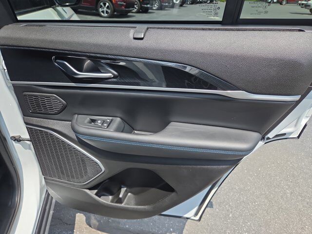 2023 Jeep Grand Cherokee 4xe Trailhawk HAMBURG PA