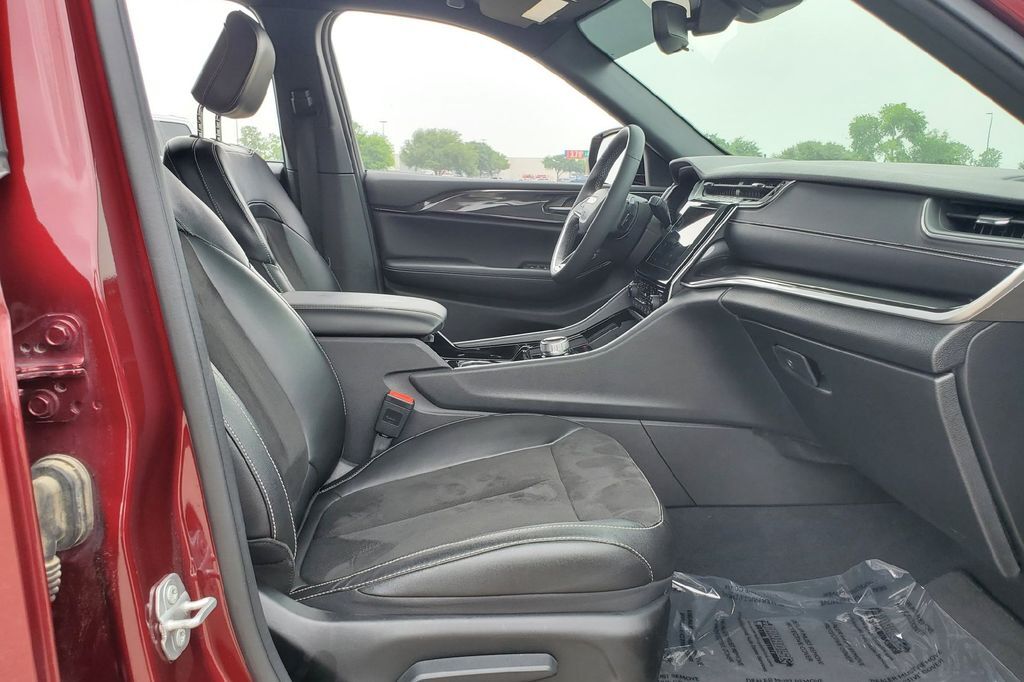 2023 Jeep Grand Cherokee Altitude Hondo TX