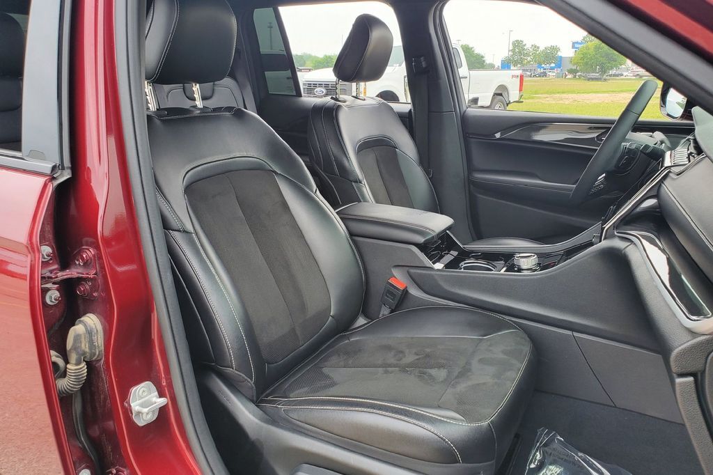 2023 Jeep Grand Cherokee Altitude Hondo TX