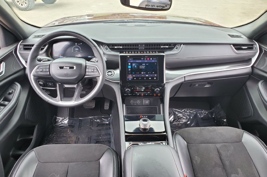 2023 Jeep Grand Cherokee Altitude Hondo TX