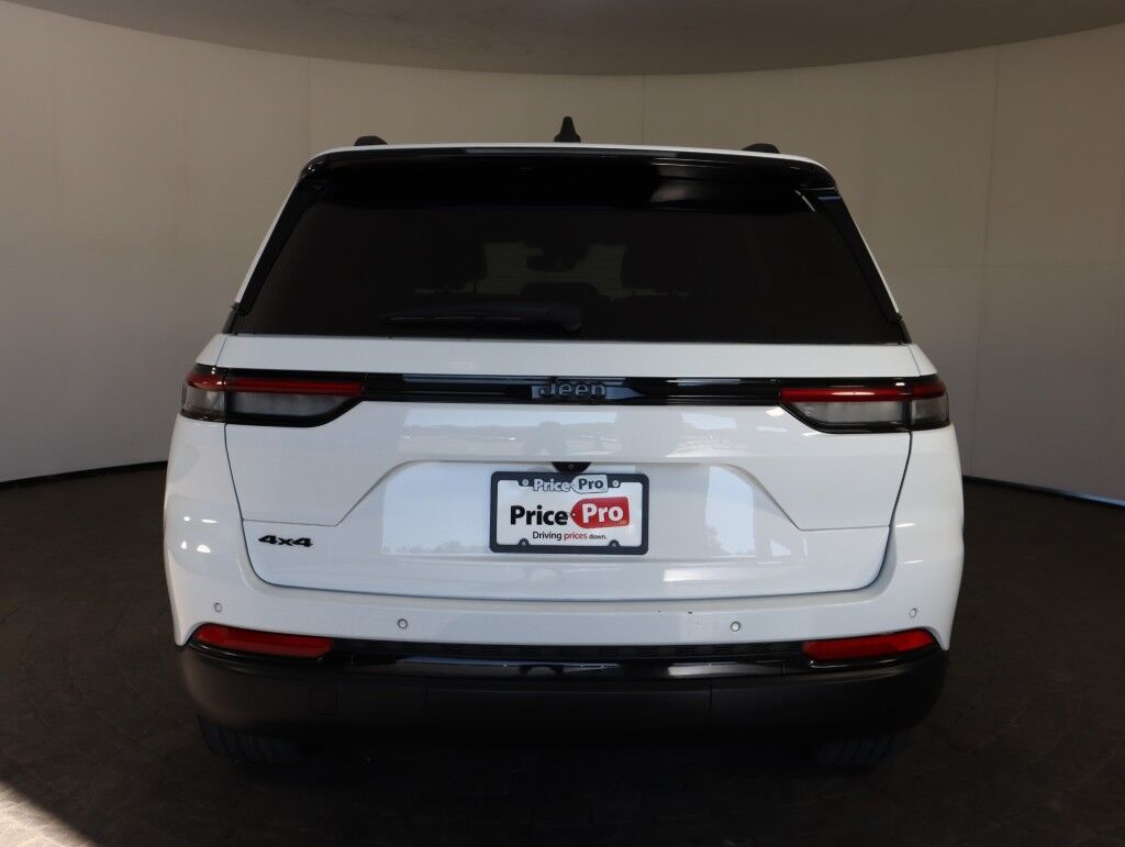 2023 Jeep Grand Cherokee Altitude 4x4 w/Sunroof Maumee OH