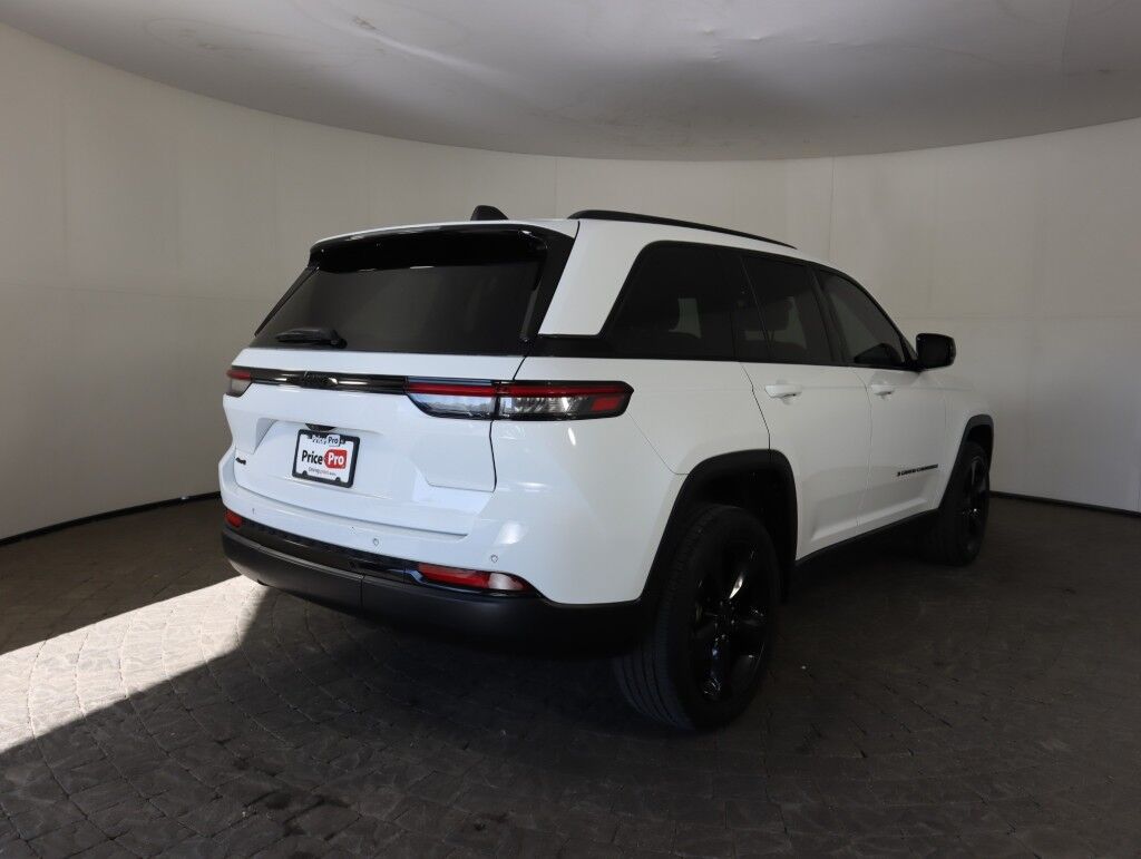 2023 Jeep Grand Cherokee Altitude 4x4 w/Sunroof Maumee OH