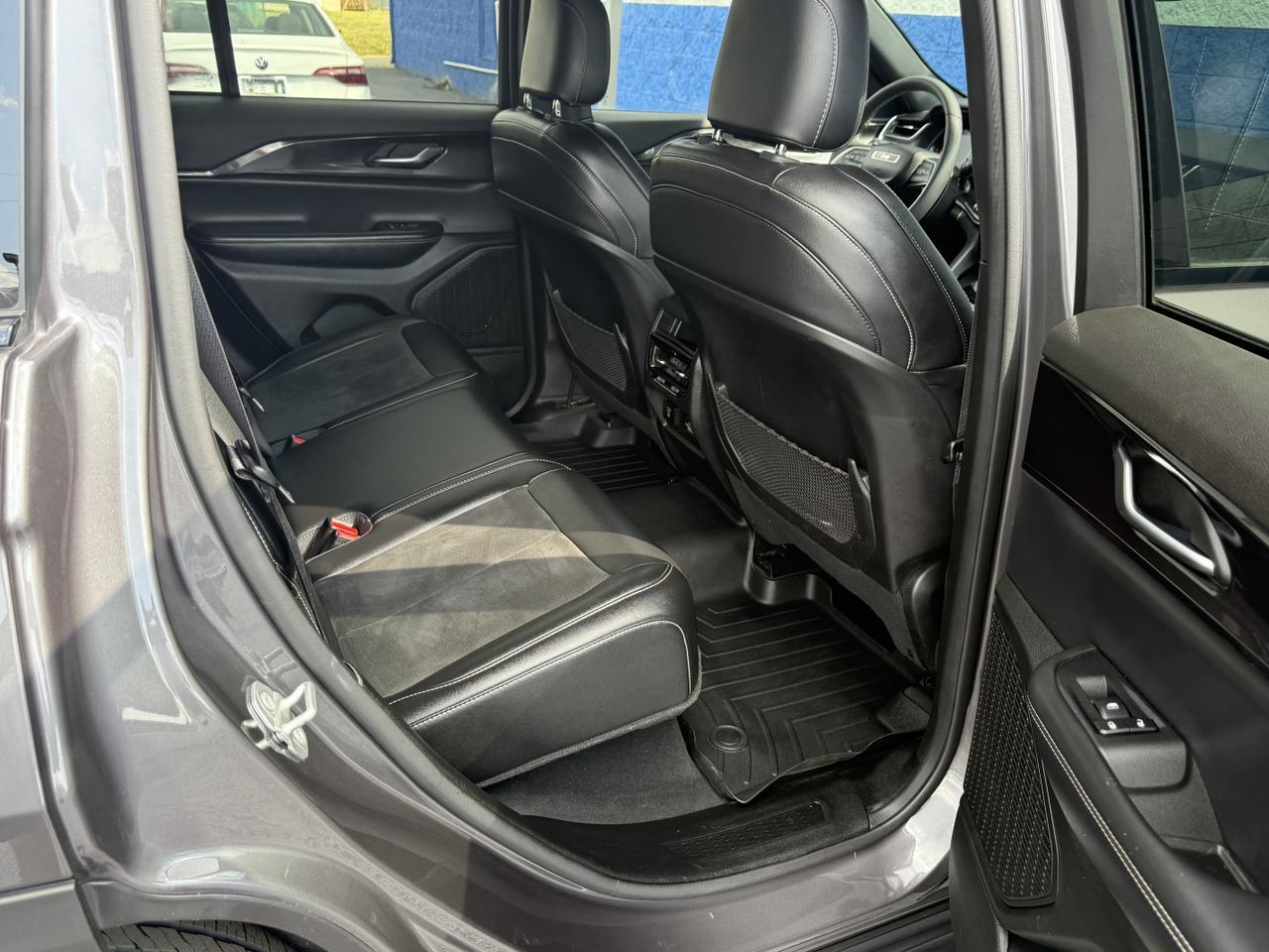 2023 Jeep Grand Cherokee Altitude Connellsville PA