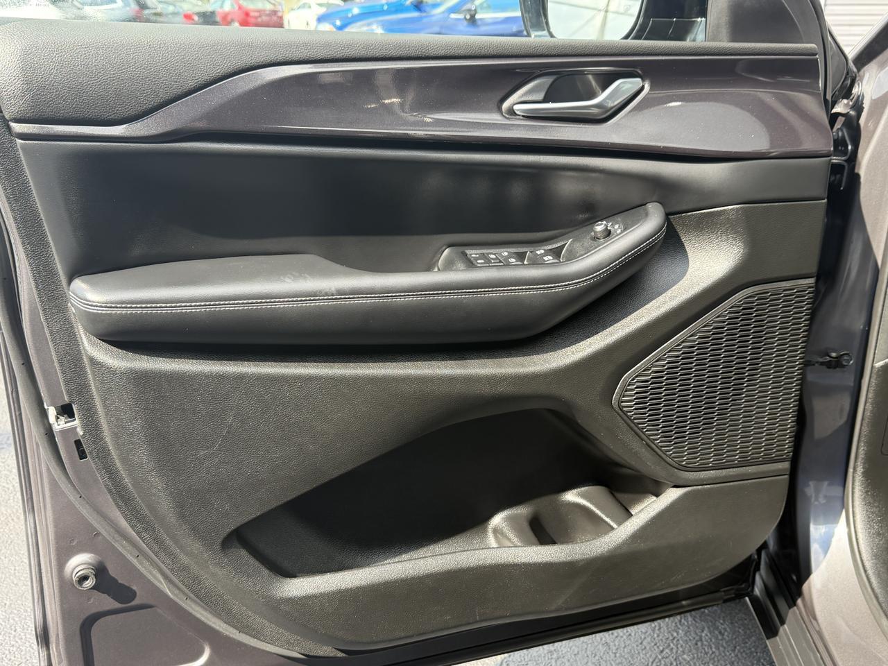 2023 Jeep Grand Cherokee Altitude Connellsville PA