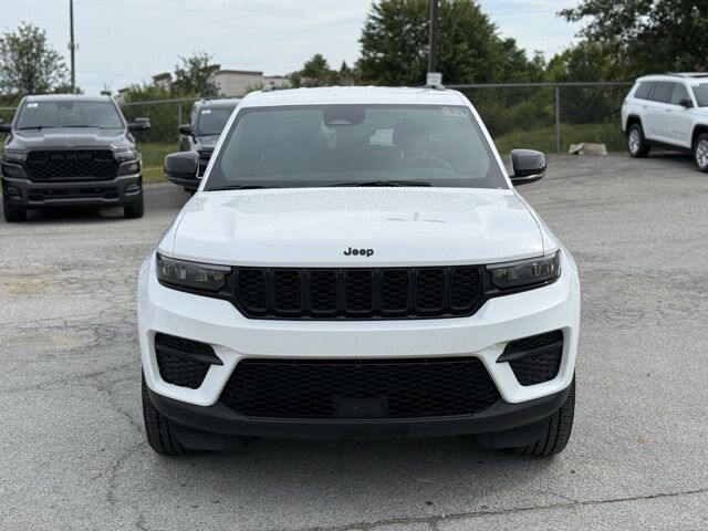2023 Jeep Grand Cherokee Altitude Crestwood KY