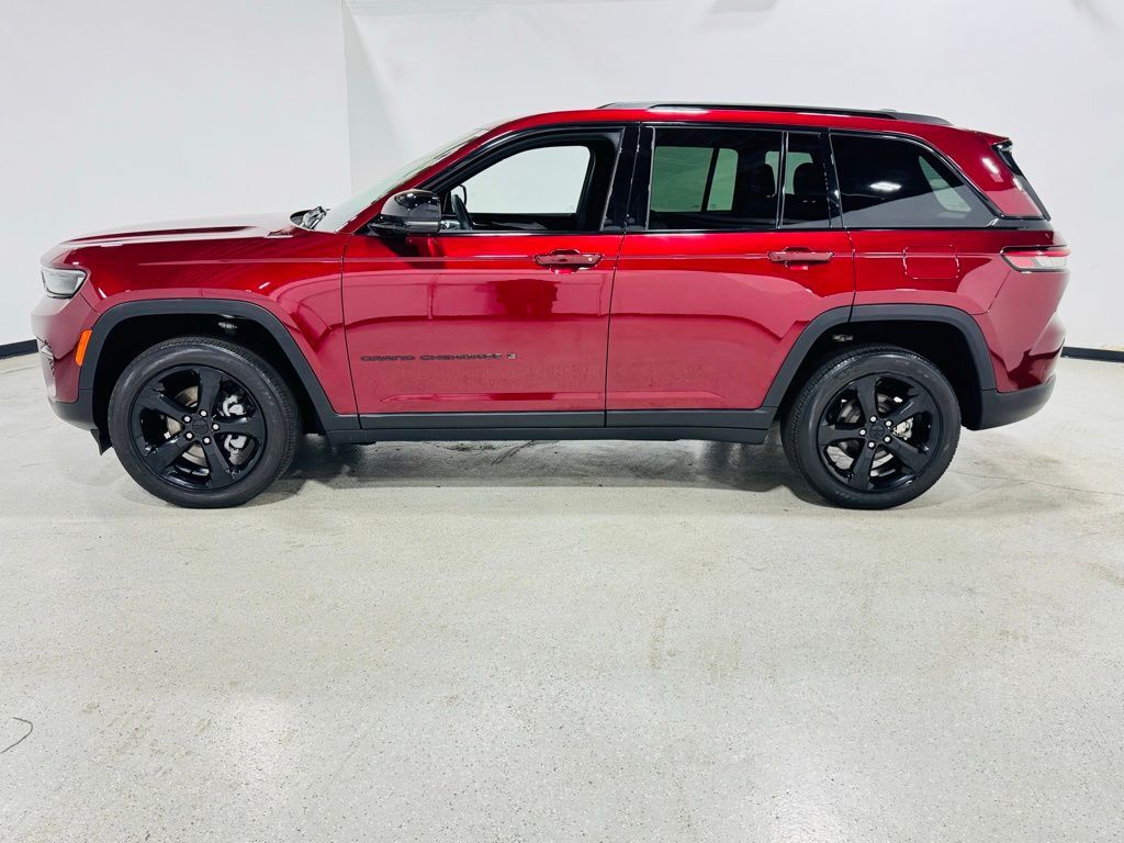2023 Jeep Grand Cherokee Altitude Jersey City NJ