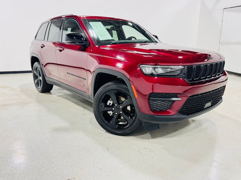 2023 Jeep Grand Cherokee Altitude Jersey City NJ