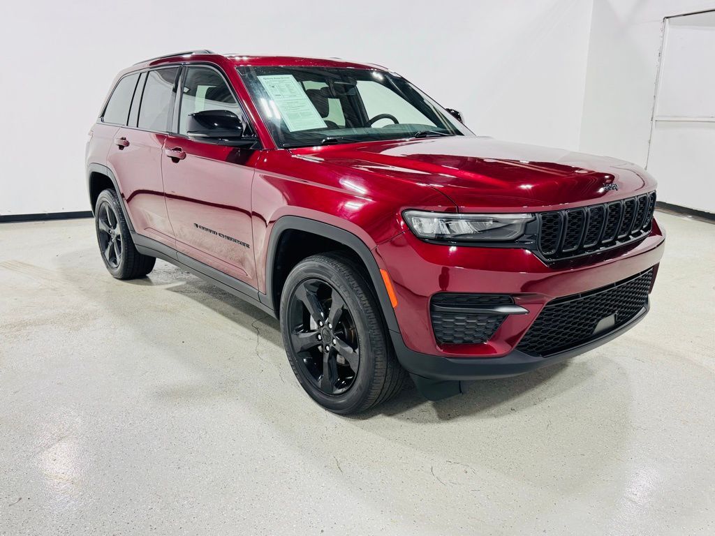 2023 Jeep Grand Cherokee Altitude Jersey City NJ