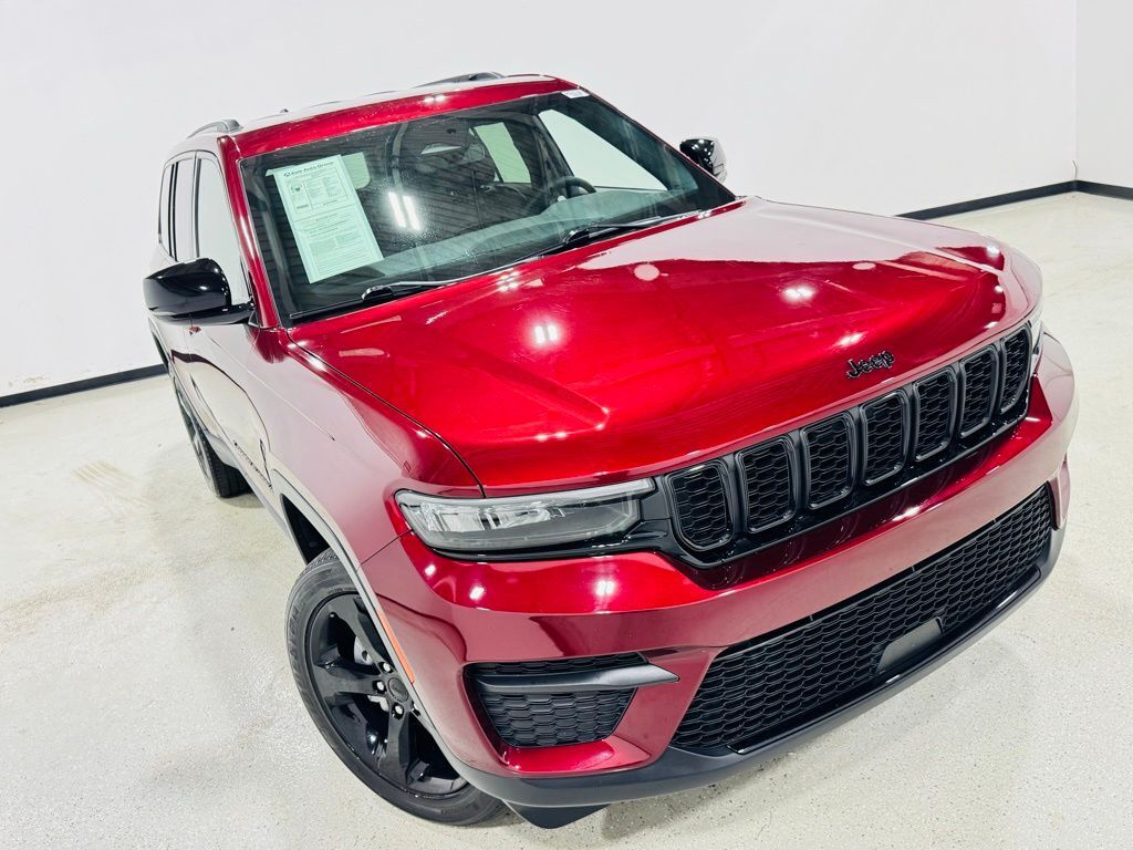 2023 Jeep Grand Cherokee Altitude Jersey City NJ