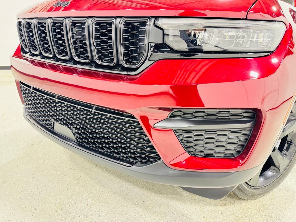 2023 Jeep Grand Cherokee Altitude Jersey City NJ