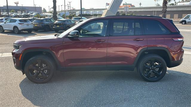 2023 Jeep Grand Cherokee Altitude Corona CA