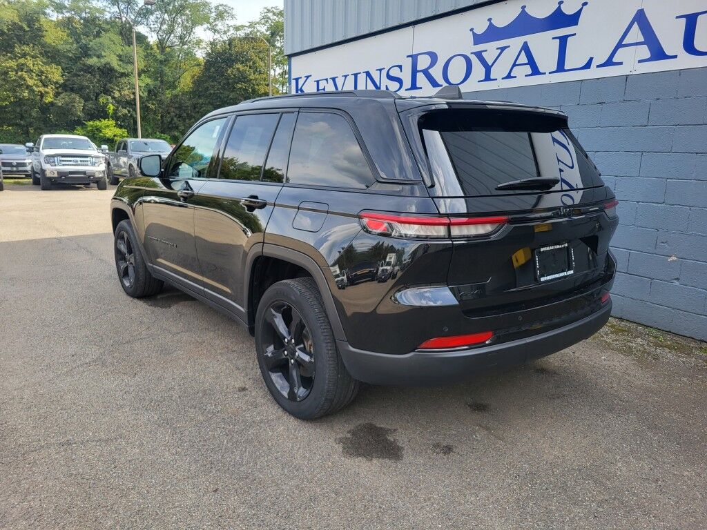 2023 Jeep Grand Cherokee Altitude Owego NY