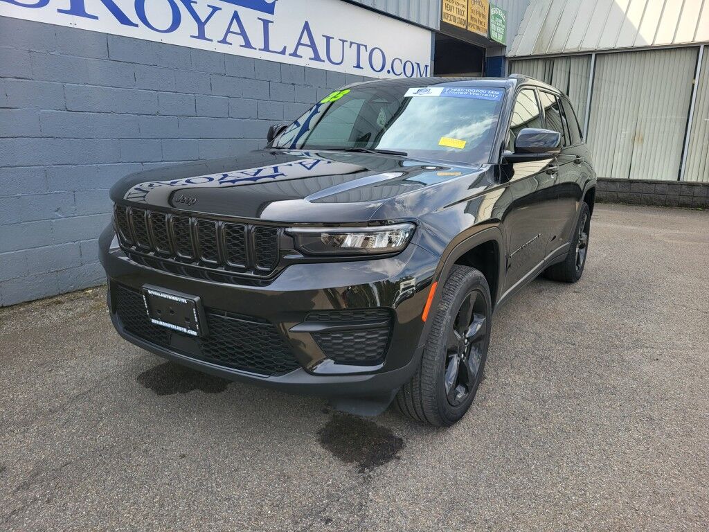 2023 Jeep Grand Cherokee Altitude Owego NY