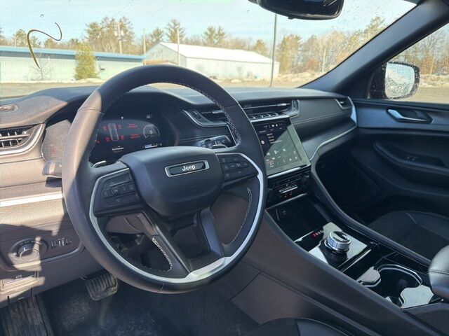 2023 Jeep Grand Cherokee Altitude Pine River MN