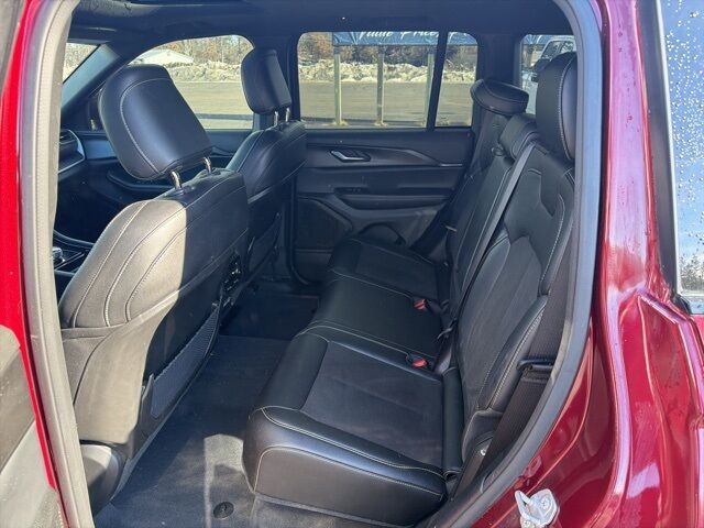 2023 Jeep Grand Cherokee Altitude Pine River MN