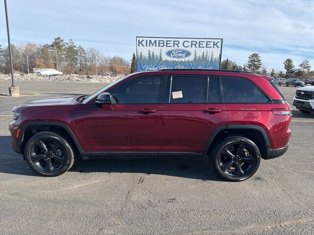 2023 Jeep Grand Cherokee Altitude Pine River MN