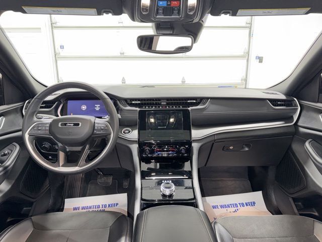 2023 Jeep Grand Cherokee Altitude Pine River MN