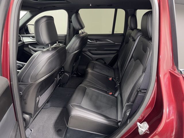 2023 Jeep Grand Cherokee Altitude Pine River MN