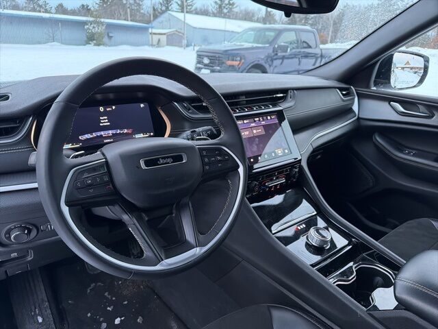 2023 Jeep Grand Cherokee Altitude Pine River MN