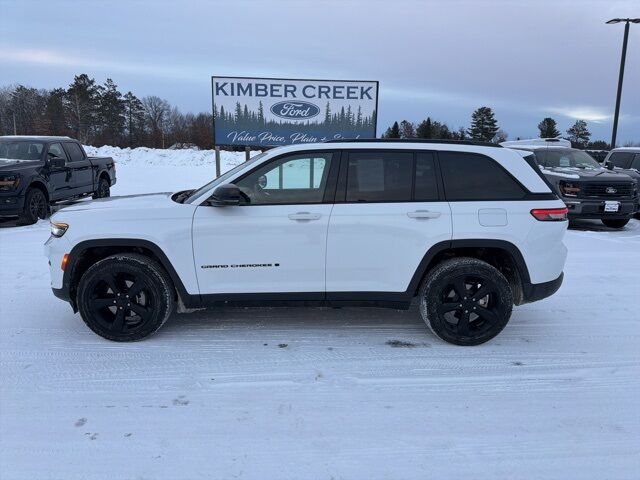 2023 Jeep Grand Cherokee Altitude Pine River MN