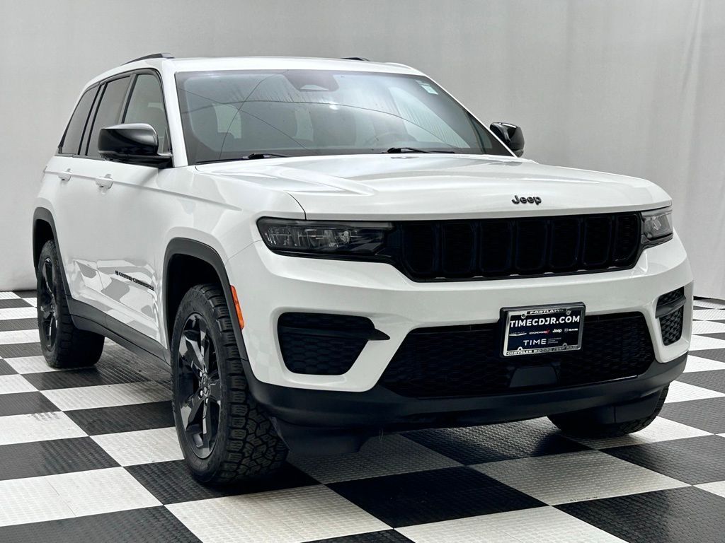 2023 Jeep Grand Cherokee Altitude Portland OR