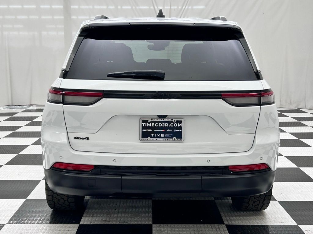 2023 Jeep Grand Cherokee Altitude Portland OR