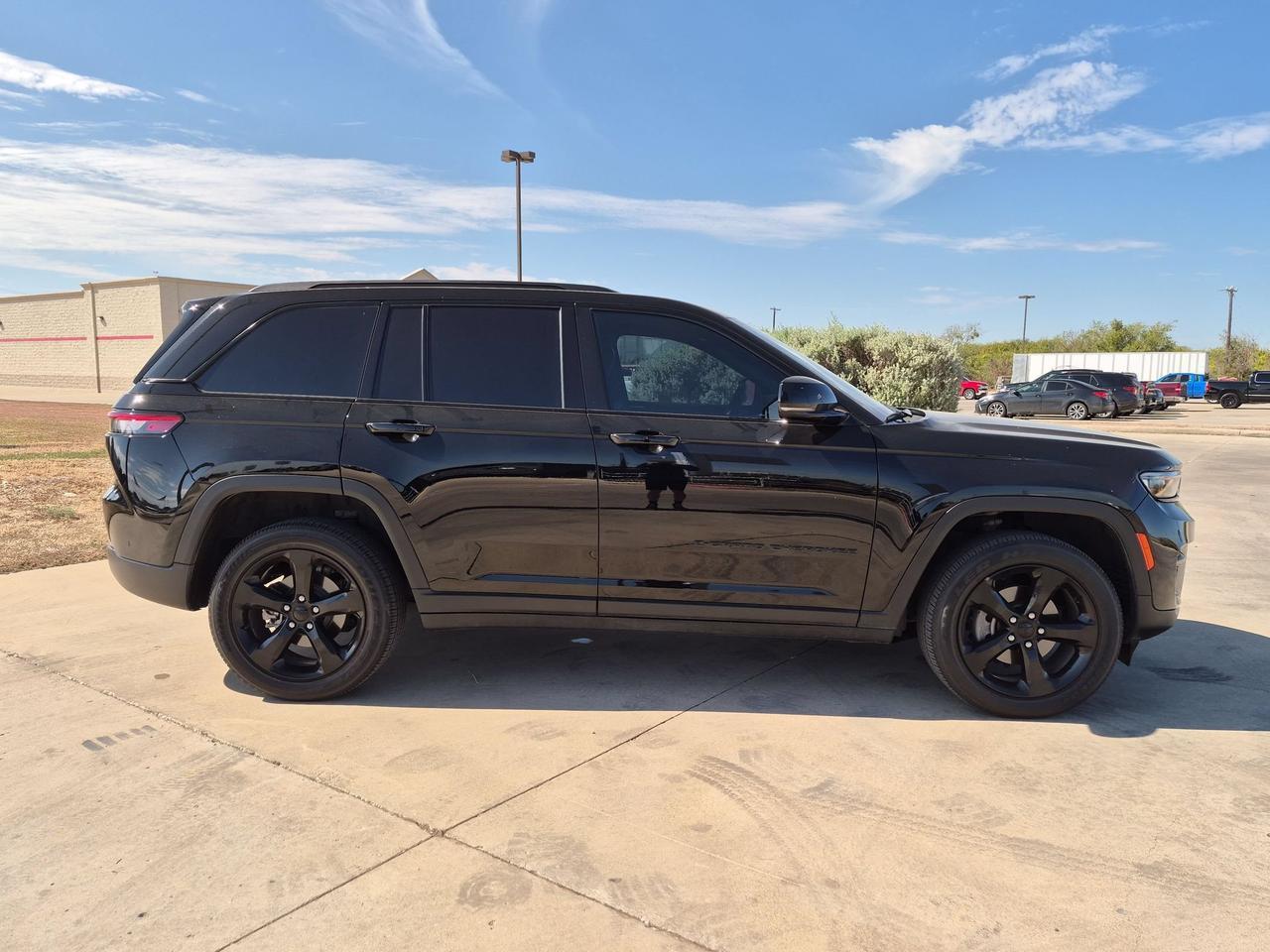 2023 Jeep Grand Cherokee Altitude