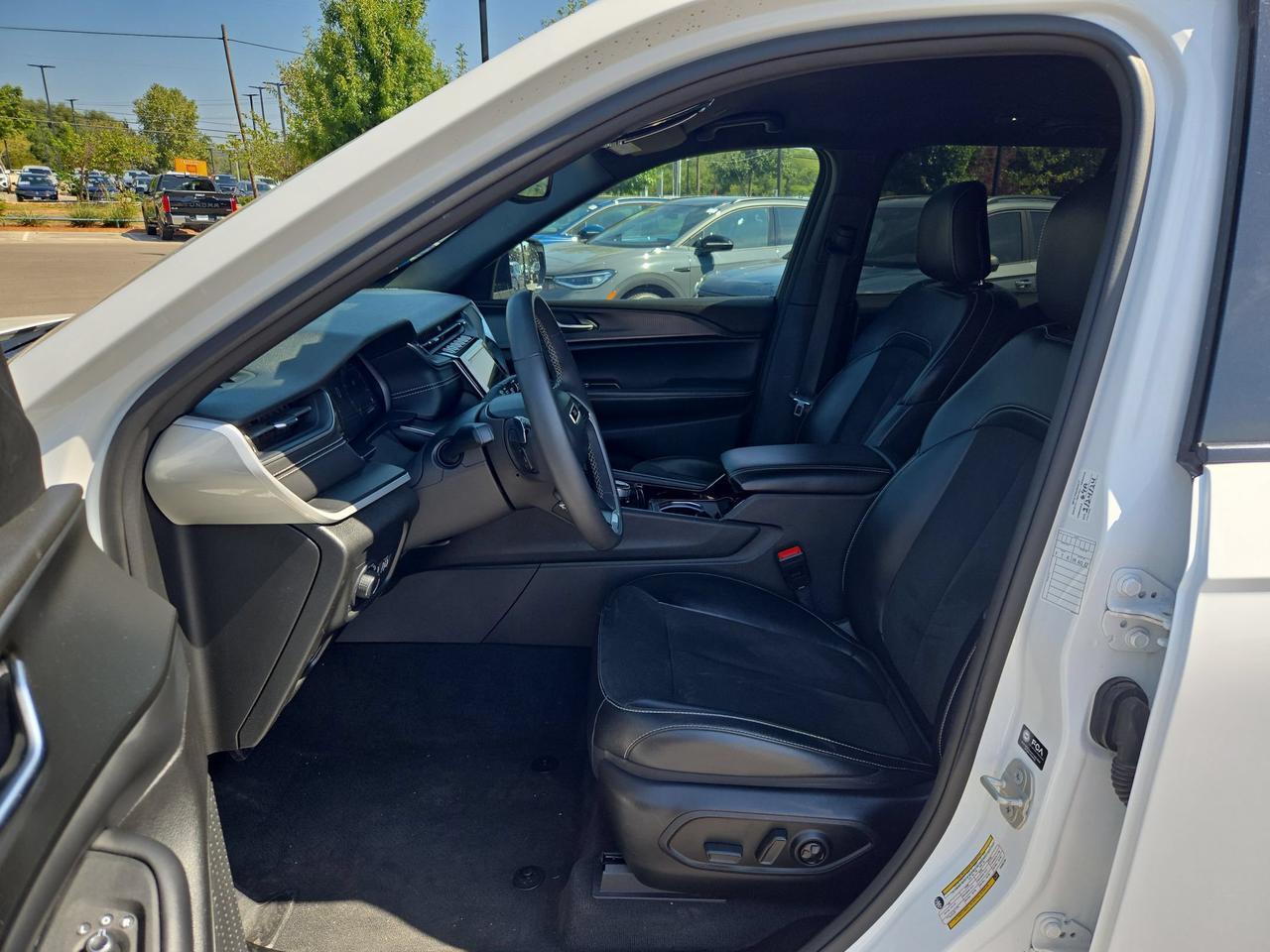 2023 Jeep Grand Cherokee Altitude San Antonio TX