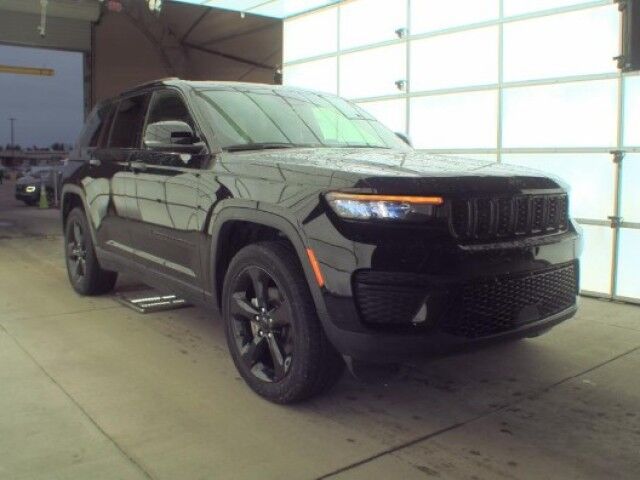 2023 Jeep Grand Cherokee Altitude X