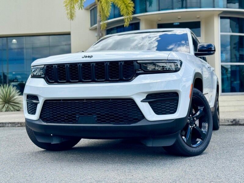 2023 Jeep Grand Cherokee Altitude's photo