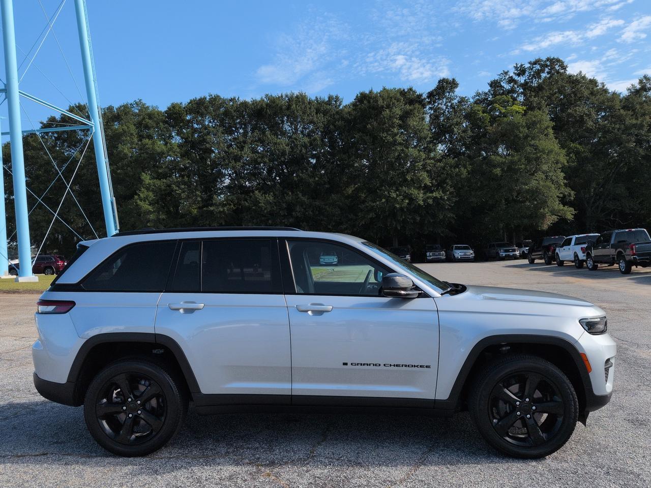 2023 Jeep Grand Cherokee Altitude X