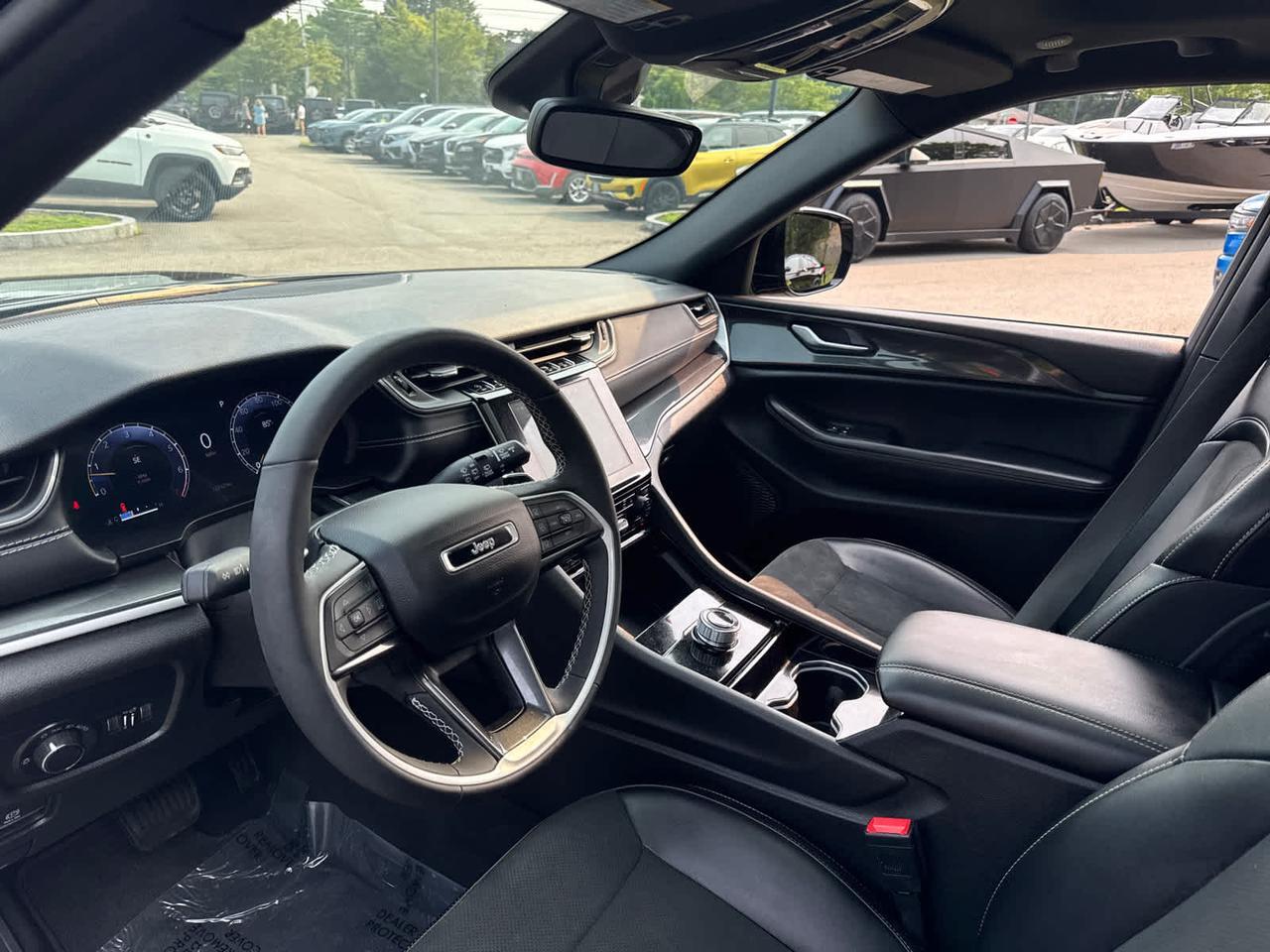 2023 Jeep Grand Cherokee Altitude Dartmouth MA