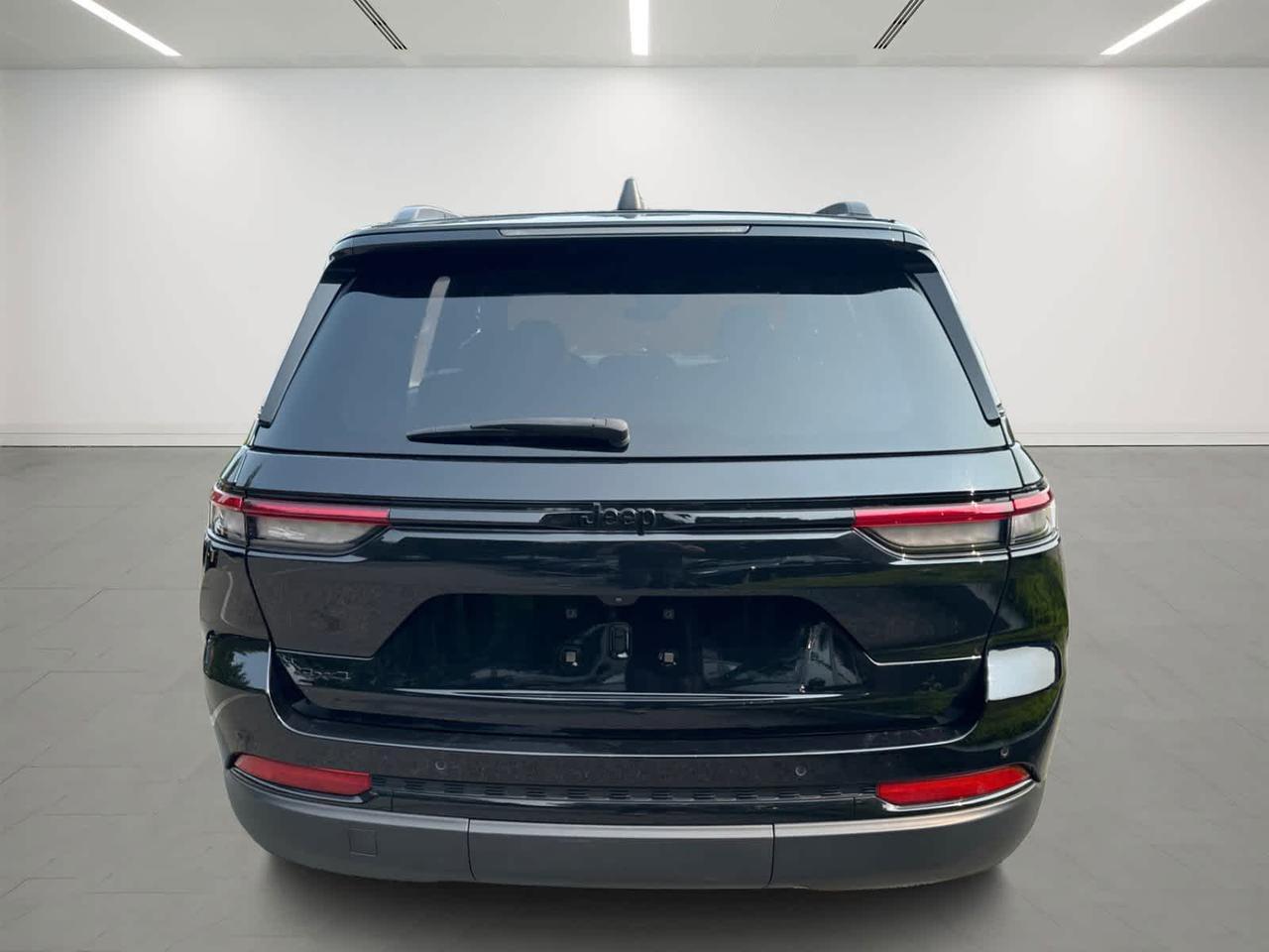 2023 Jeep Grand Cherokee Altitude Dartmouth MA