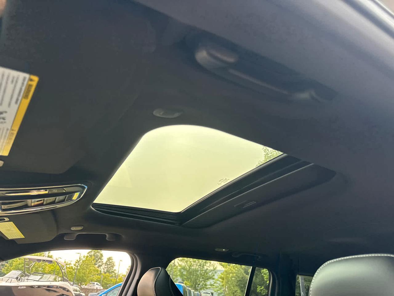 2023 Jeep Grand Cherokee Altitude Dartmouth MA