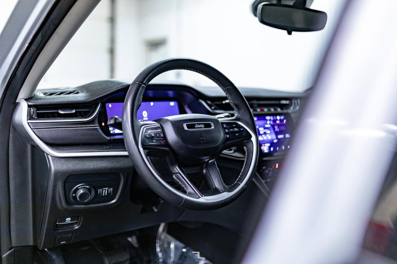 2023 Jeep Grand Cherokee L 4x4 Laredo PSeat BCam 3rd Row Red Deer AB