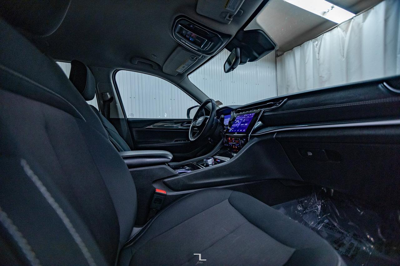 2023 Jeep Grand Cherokee L 4x4 Laredo PSeat BCam 3rd Row Red Deer AB