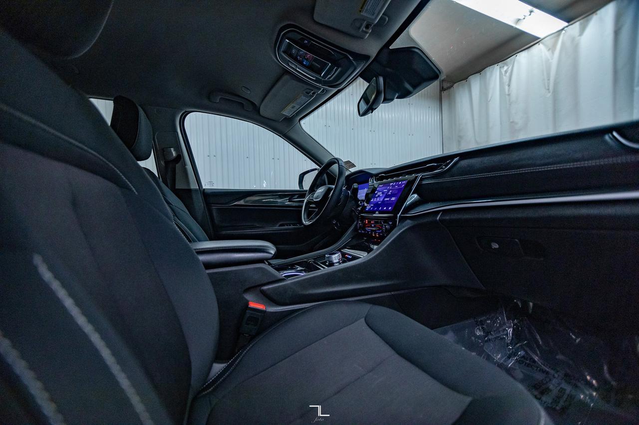 2023 Jeep Grand Cherokee L 4x4 Laredo PSeat BCam 3rd Row Red Deer AB