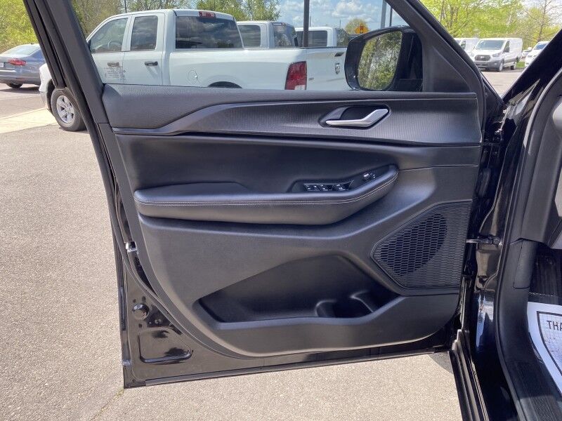 2023 Jeep Grand Cherokee L Altitude Springfield PA