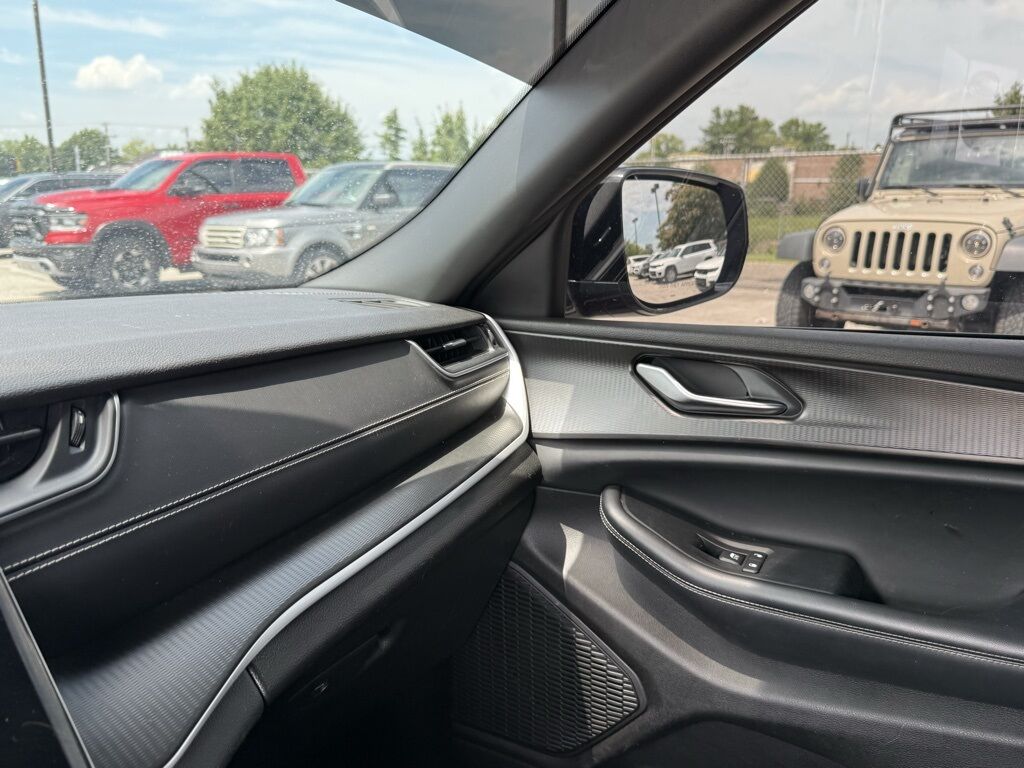 2023 Jeep Grand Cherokee L Altitude Crestwood KY