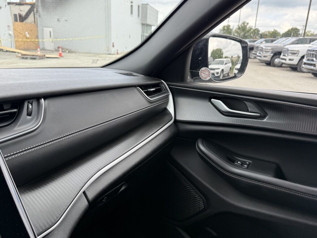 2023 Jeep Grand Cherokee L Altitude Crestwood KY