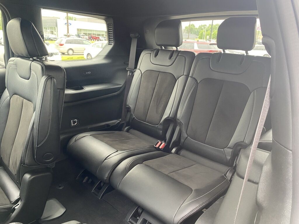 2023 Jeep Grand Cherokee L Altitude Green Bay WI