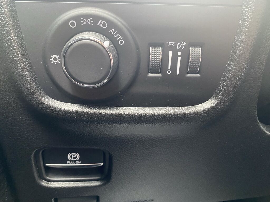 2023 Jeep Grand Cherokee L Altitude Green Bay WI