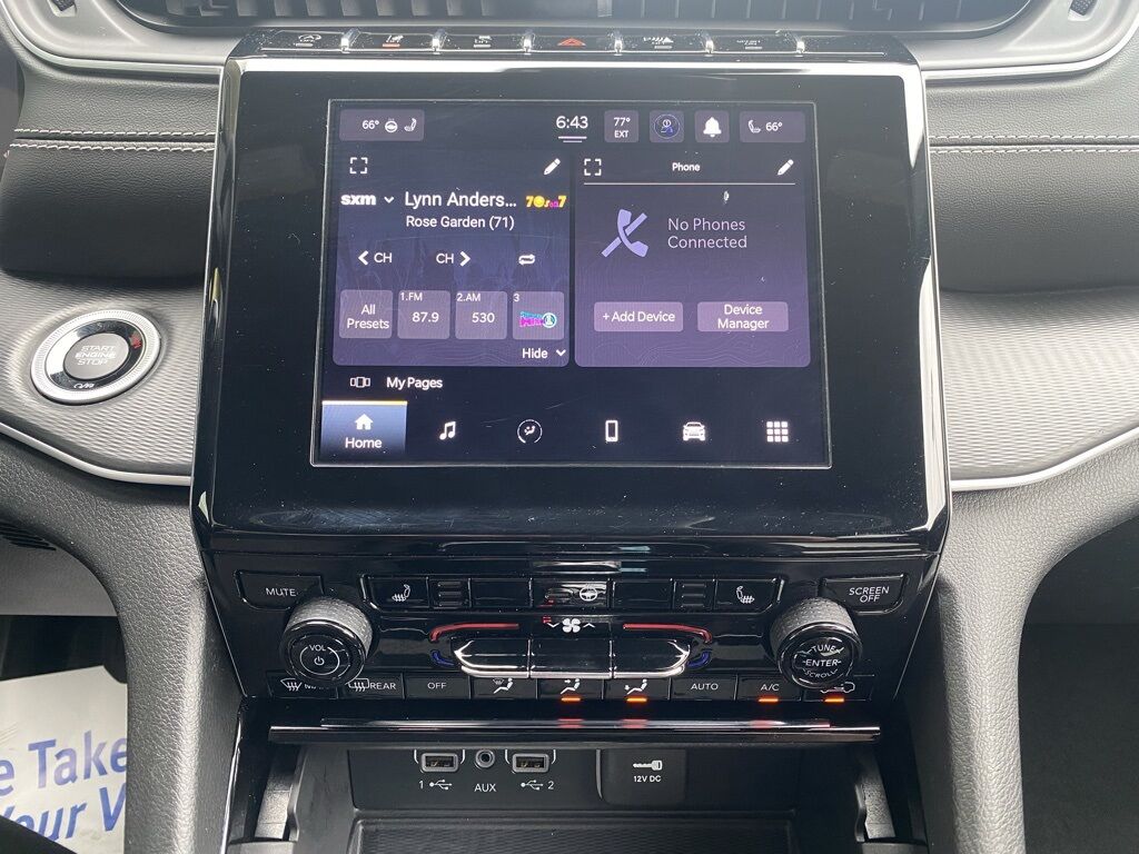 2023 Jeep Grand Cherokee L Altitude Green Bay WI