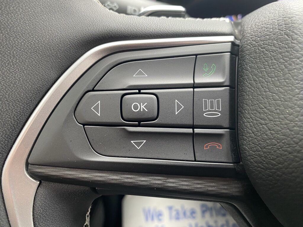 2023 Jeep Grand Cherokee L Altitude Green Bay WI